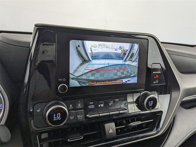 used 2024 Toyota Highlander car, priced at $38,895