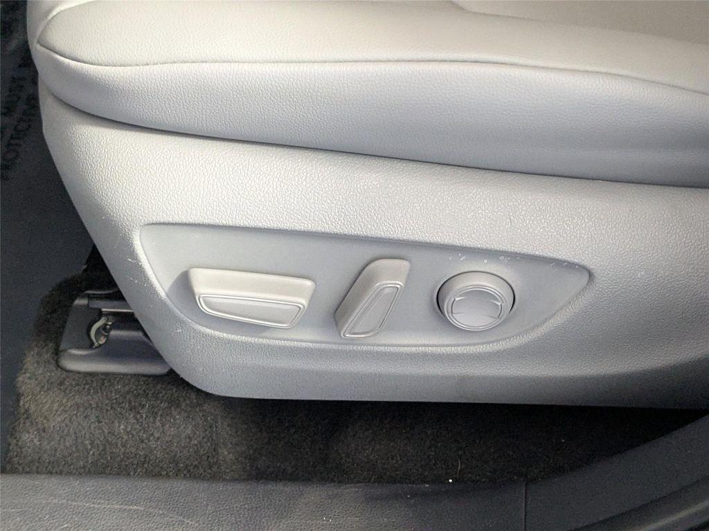 used 2025 Toyota Highlander car, priced at $41,000