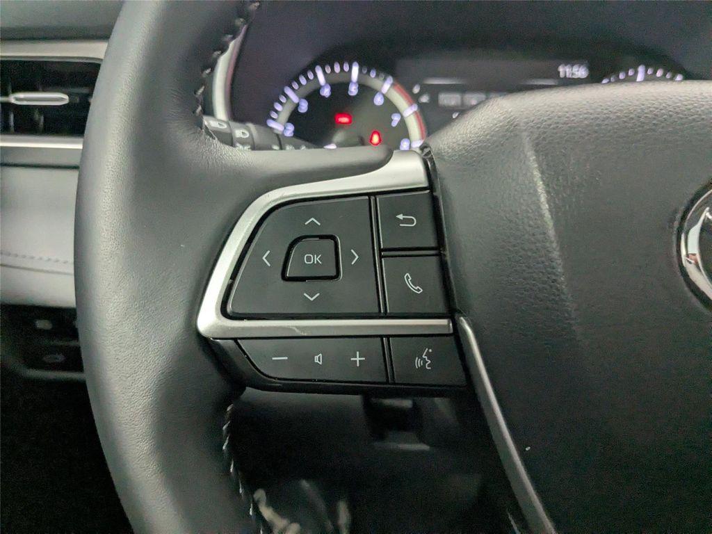 used 2025 Toyota Highlander car, priced at $41,000
