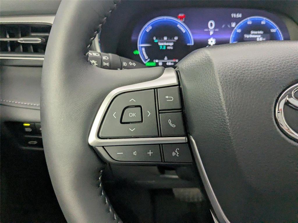 new 2026 Toyota Highlander Hybrid car, priced at $58,629