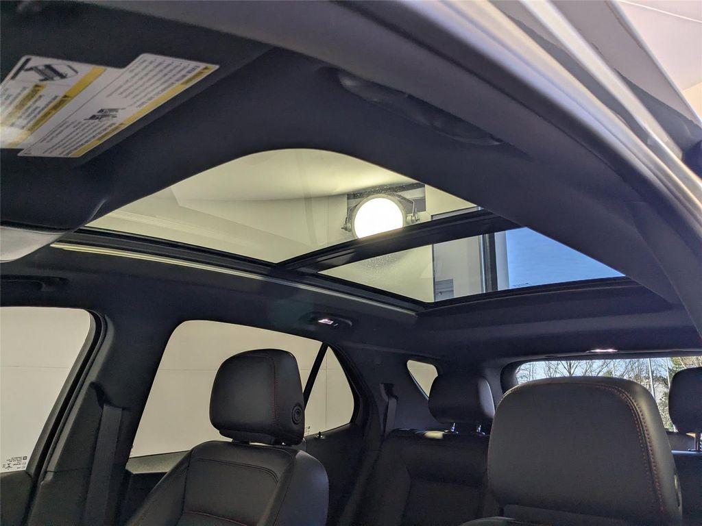 used 2023 Chevrolet Equinox car, priced at $25,800