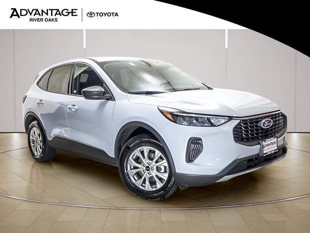 used 2025 Ford Escape car, priced at $22,386