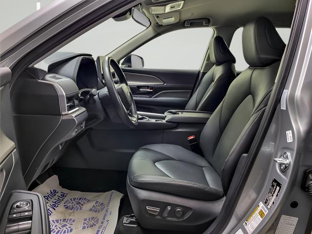 used 2025 Toyota Grand Highlander car, priced at $44,539