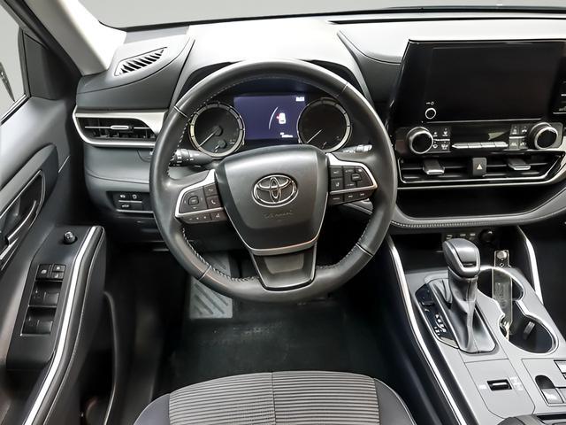 used 2023 Toyota Highlander car, priced at $30,350