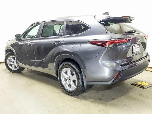 used 2024 Toyota Highlander car, priced at $32,285