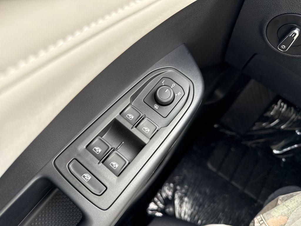 new 2026 Volkswagen Taos car, priced at $31,951