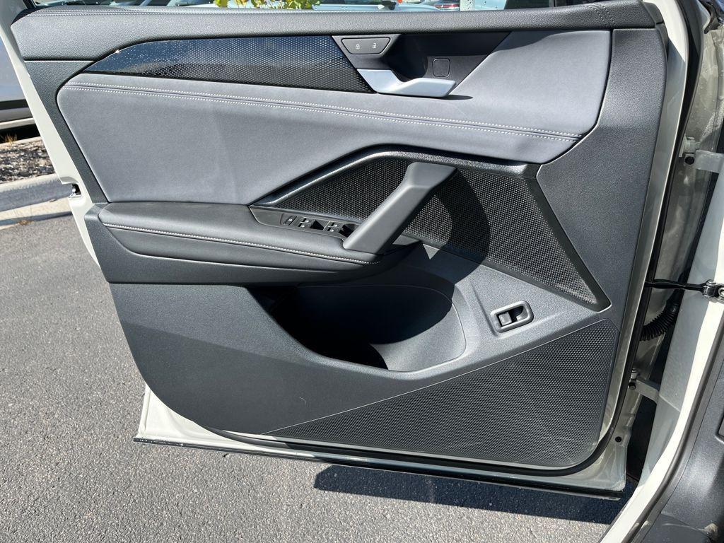 new 2026 Volkswagen Tiguan car, priced at $39,067