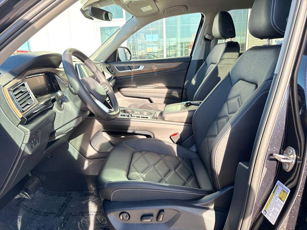 new 2026 Volkswagen Atlas car, priced at $38,570