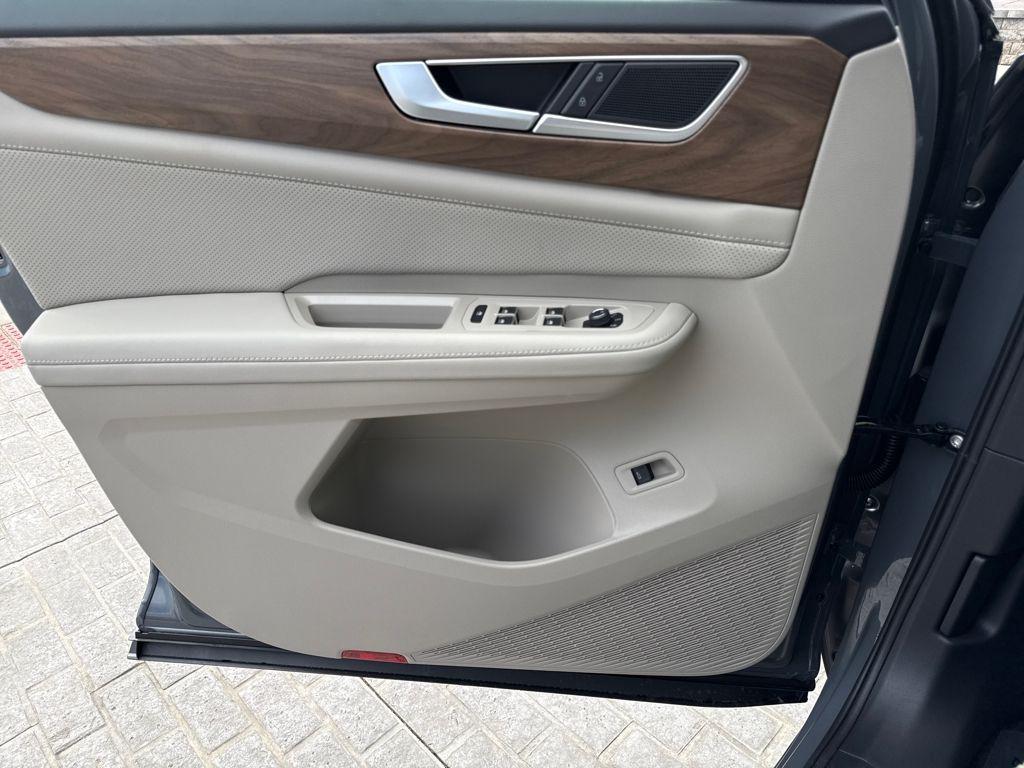 new 2026 Volkswagen Atlas car, priced at $44,503