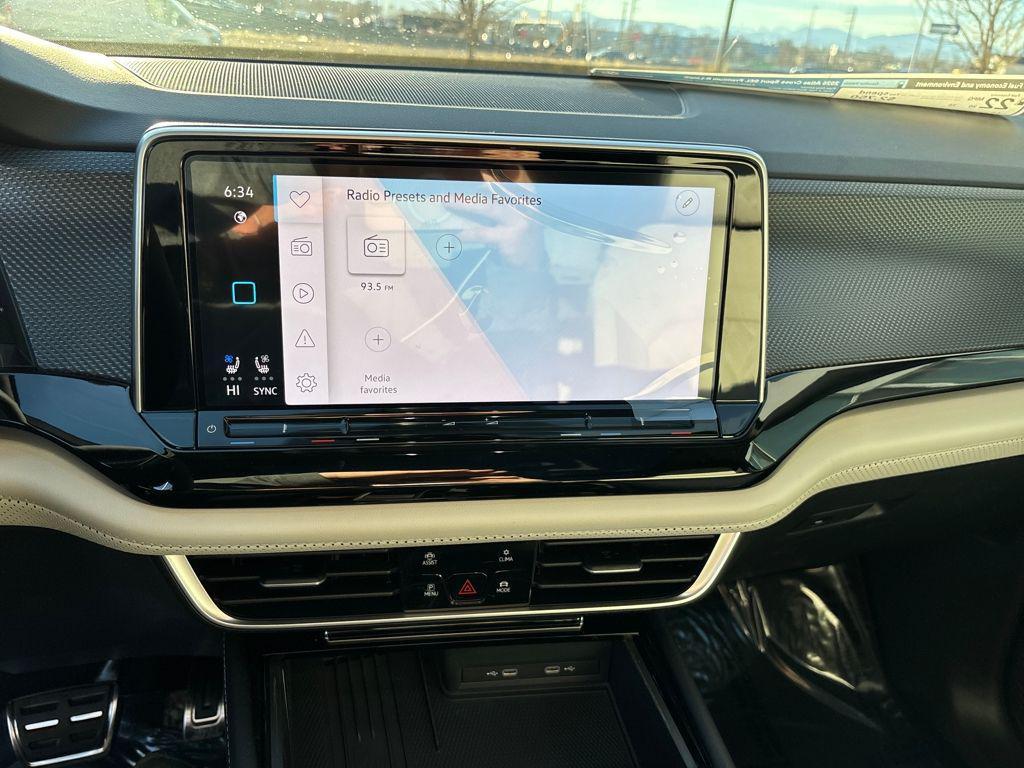 new 2026 Volkswagen Atlas Cross Sport car, priced at $51,871