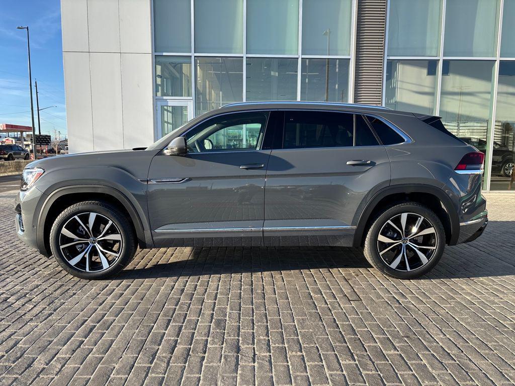 new 2026 Volkswagen Atlas Cross Sport car, priced at $51,871