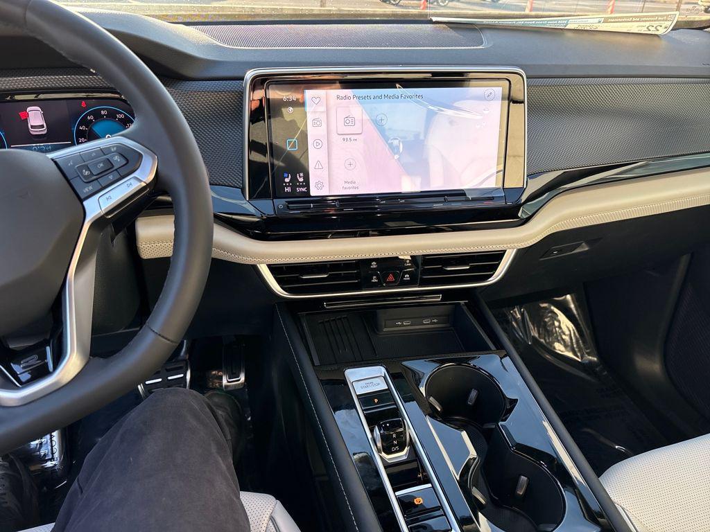 new 2026 Volkswagen Atlas Cross Sport car, priced at $51,871