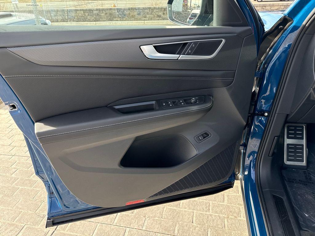 new 2026 Volkswagen Atlas Cross Sport car, priced at $48,892