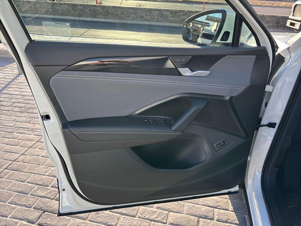 new 2026 Volkswagen Tiguan car, priced at $35,818