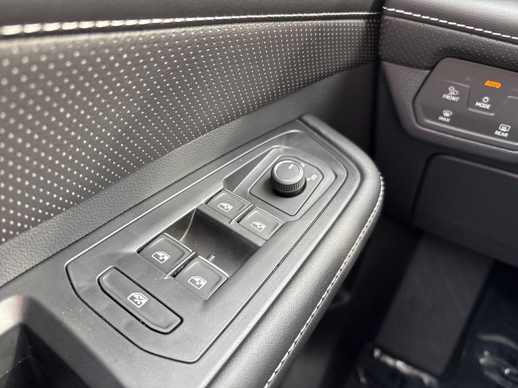 new 2026 Volkswagen Atlas car, priced at $38,709