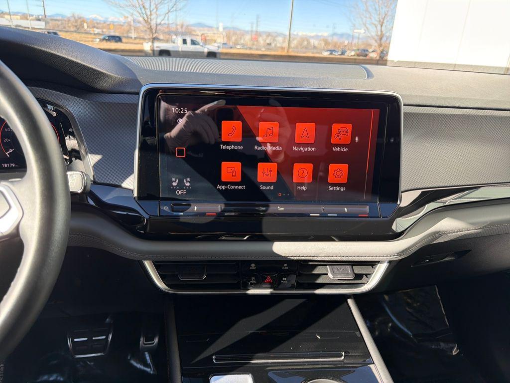 used 2025 Volkswagen Atlas car, priced at $39,009