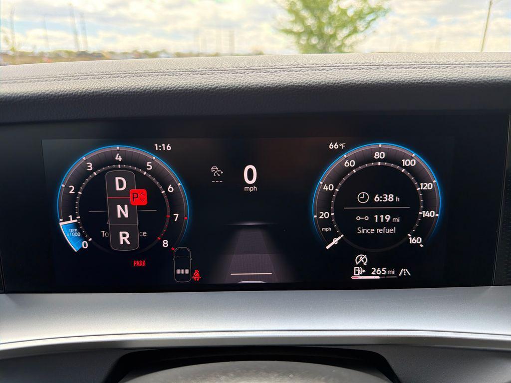 used 2025 Volkswagen Tiguan car, priced at $29,200