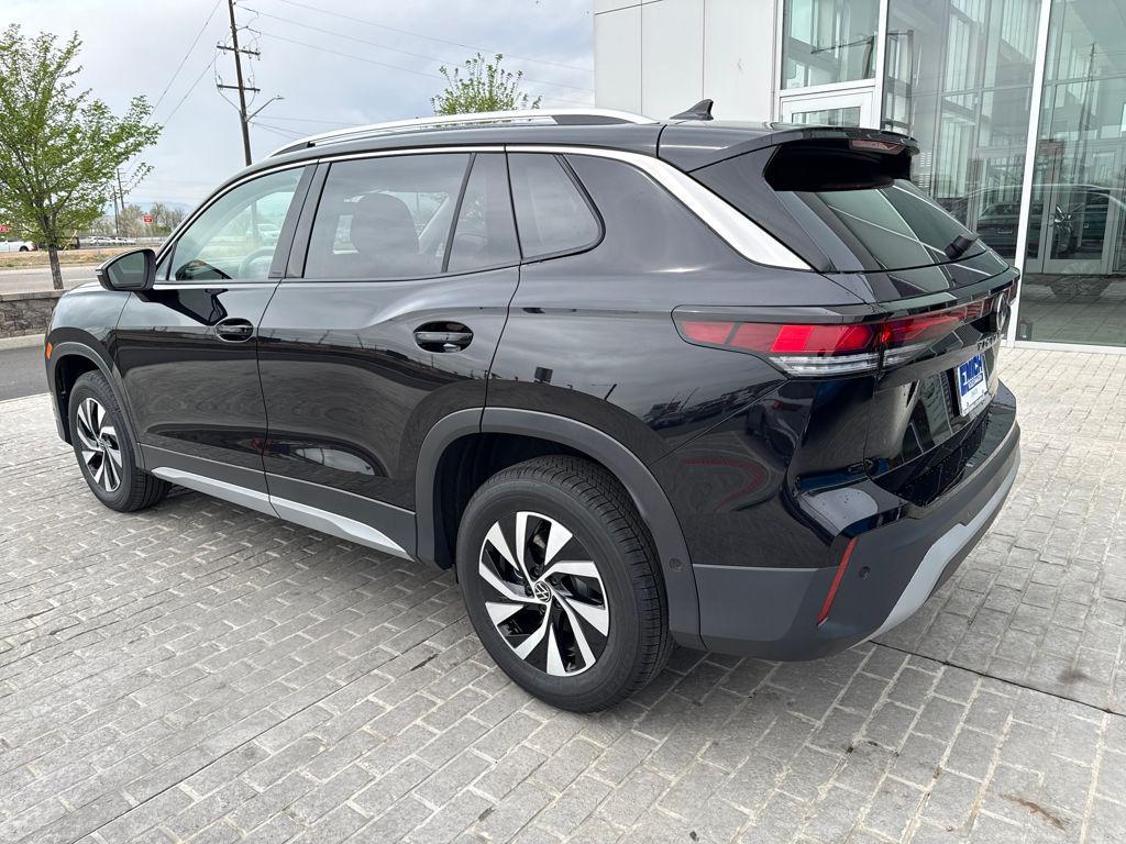 new 2026 Volkswagen Tiguan car, priced at $31,990