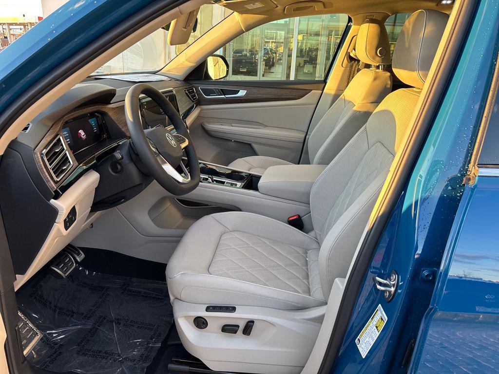 new 2026 Volkswagen Atlas car, priced at $52,474