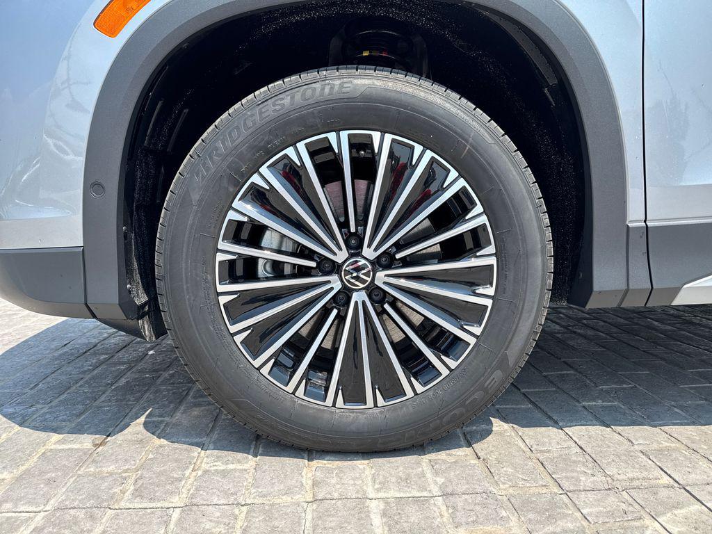 new 2026 Volkswagen Tiguan car, priced at $31,053
