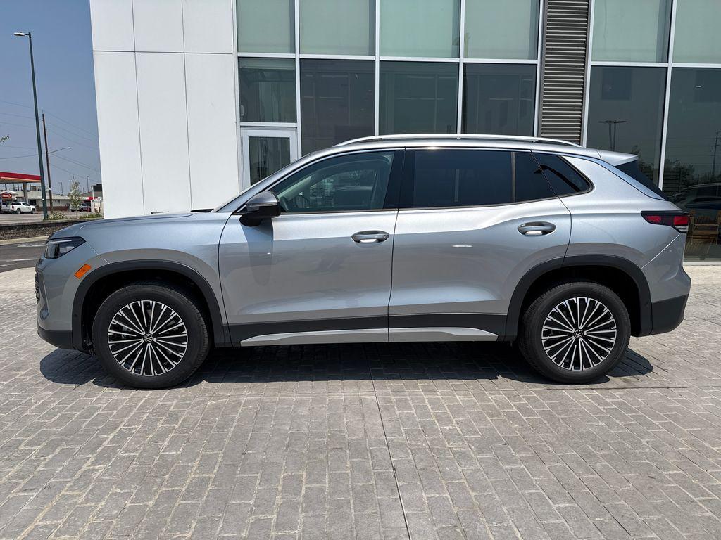 new 2026 Volkswagen Tiguan car, priced at $31,053