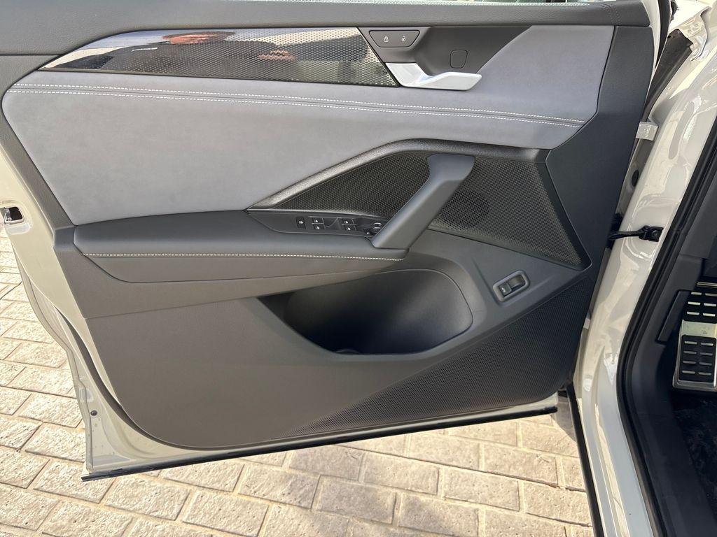 new 2026 Volkswagen Tiguan car, priced at $38,688