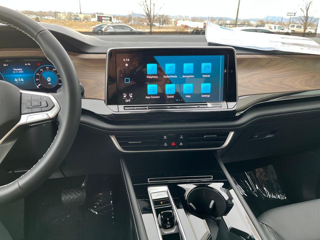 new 2026 Volkswagen Atlas car, priced at $43,579