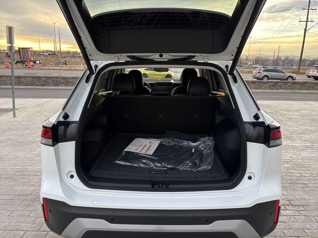 new 2026 Volkswagen Tiguan car, priced at $35,026