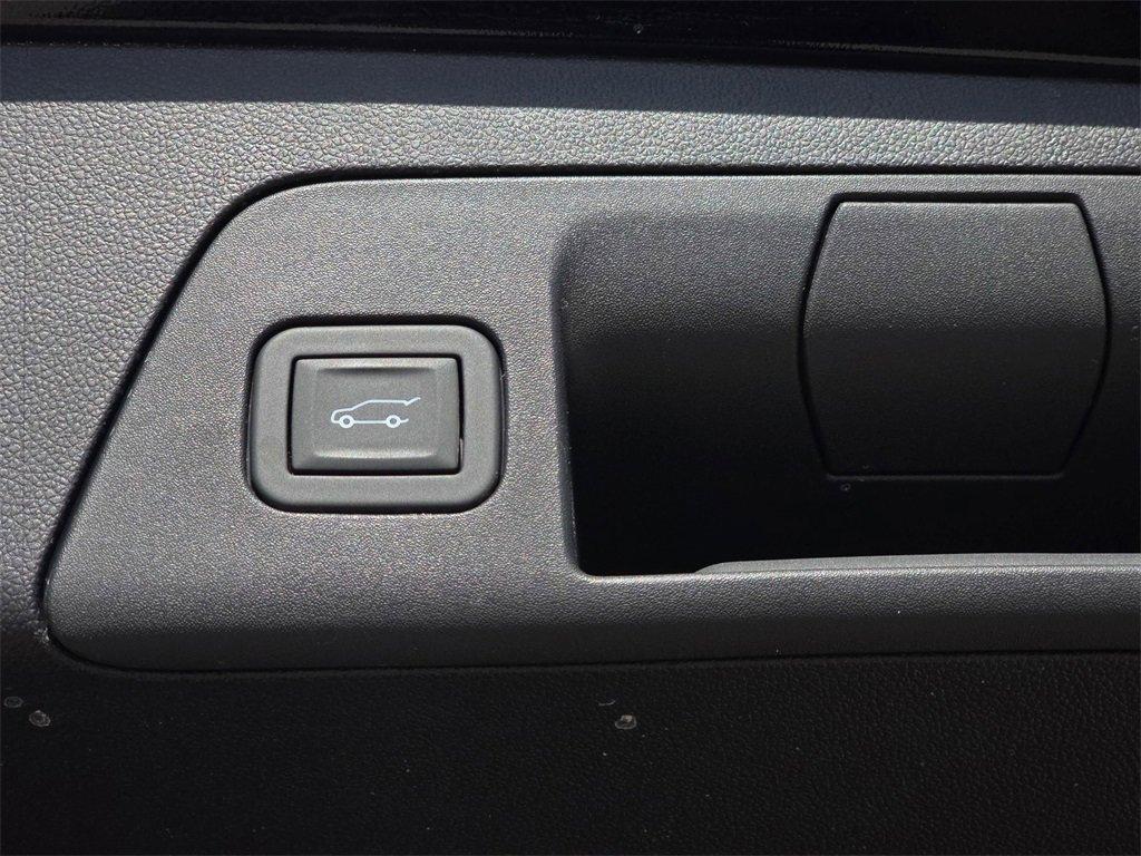 new 2025 Buick Envision car, priced at $33,940