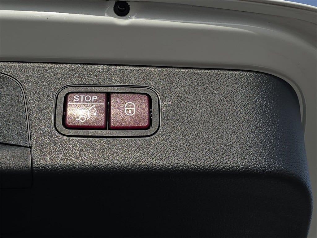 used 2020 Mercedes-Benz GLC 300 car, priced at $17,927