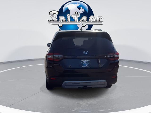 new 2025 Honda Pilot car, priced at $48,292