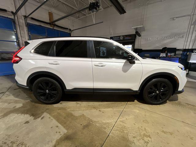 used 2024 Honda CR-V Hybrid car, priced at $32,000
