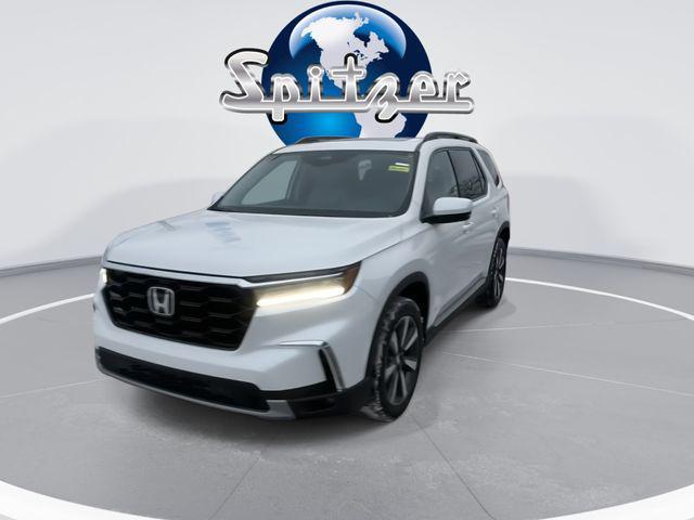 new 2025 Honda Pilot car, priced at $47,803