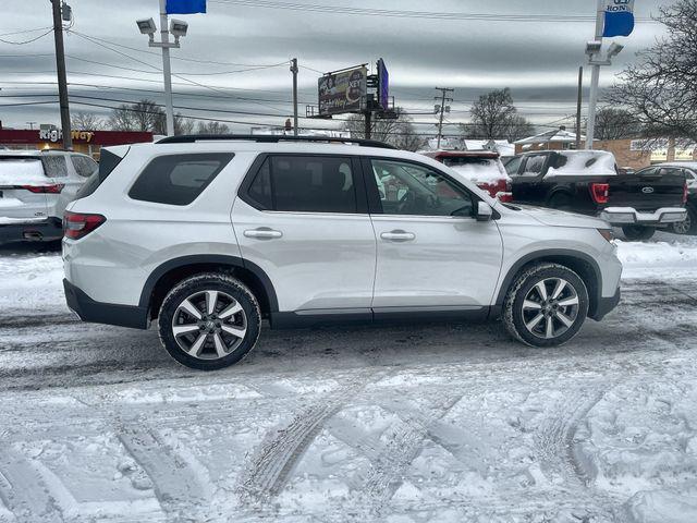 new 2025 Honda Pilot car, priced at $47,803