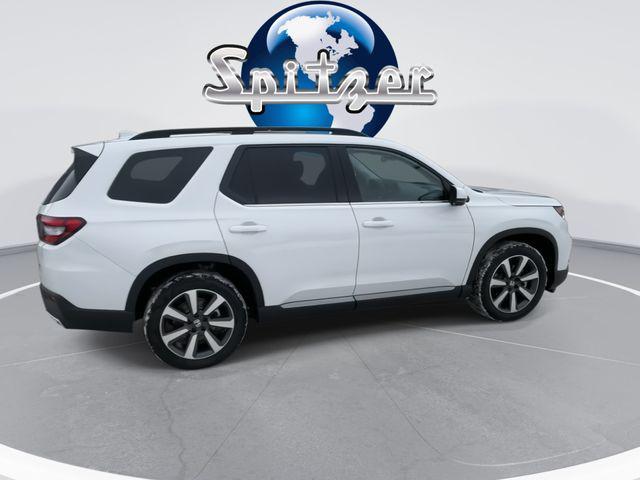 new 2025 Honda Pilot car, priced at $47,803