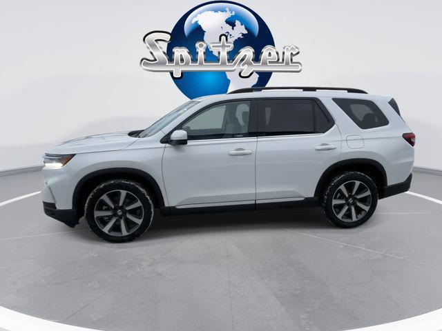 new 2025 Honda Pilot car, priced at $47,803