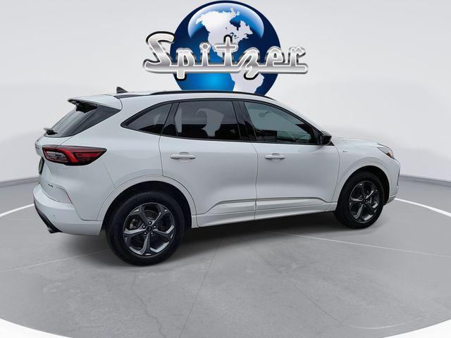 used 2023 Ford Escape car, priced at $25,648