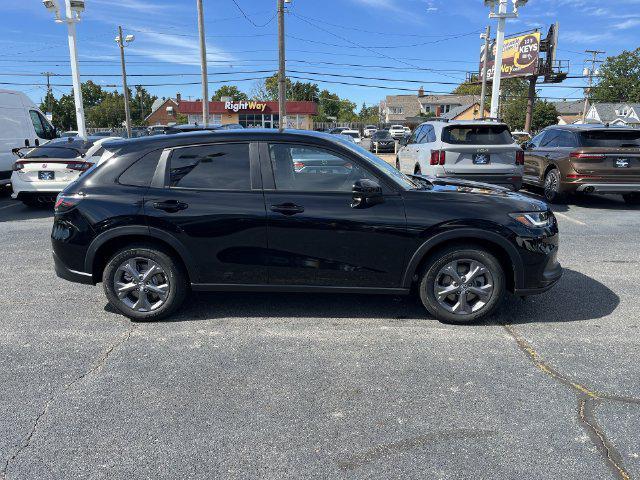 new 2027 Honda HR-V car, priced at $28,918
