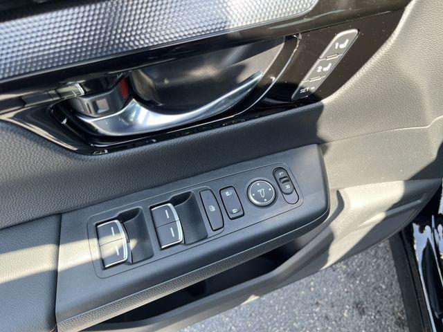 new 2026 Honda CR-V Hybrid car, priced at $41,036