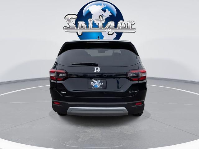 new 2025 Honda Pilot car, priced at $44,915
