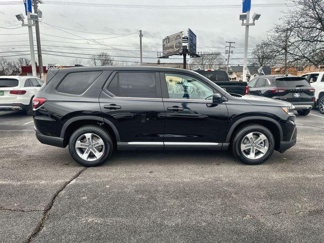 new 2025 Honda Pilot car, priced at $44,915