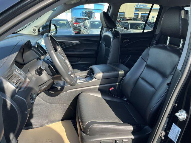 used 2025 Honda Ridgeline car, priced at $36,950