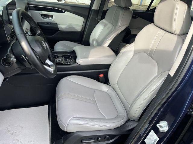 used 2025 Honda Pilot car, priced at $41,166