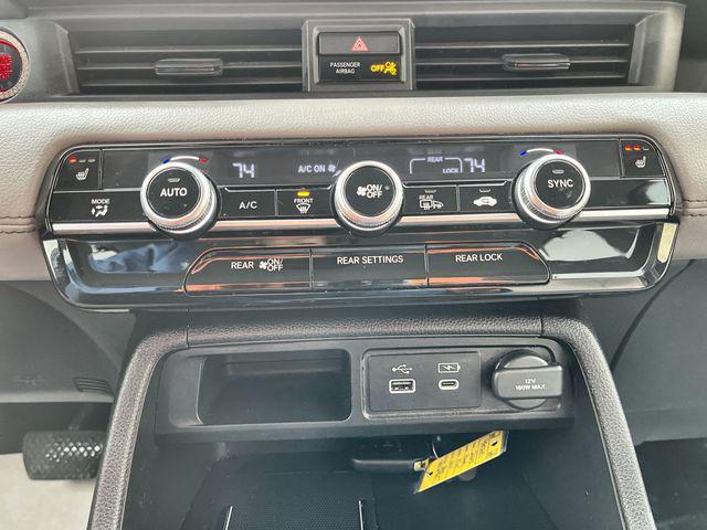 used 2025 Honda Pilot car, priced at $41,166