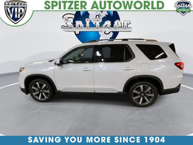 used 2025 Honda Pilot car, priced at $45,212