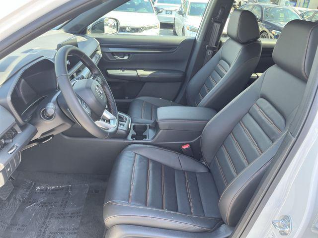 new 2026 Honda CR-V Hybrid car, priced at $40,115