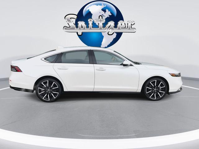 new 2025 Honda Accord Hybrid car, priced at $38,197