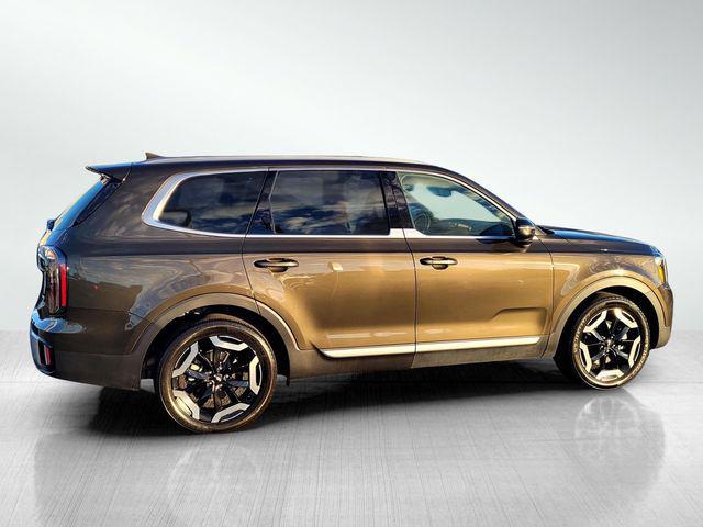 used 2023 Kia Telluride car, priced at $34,330