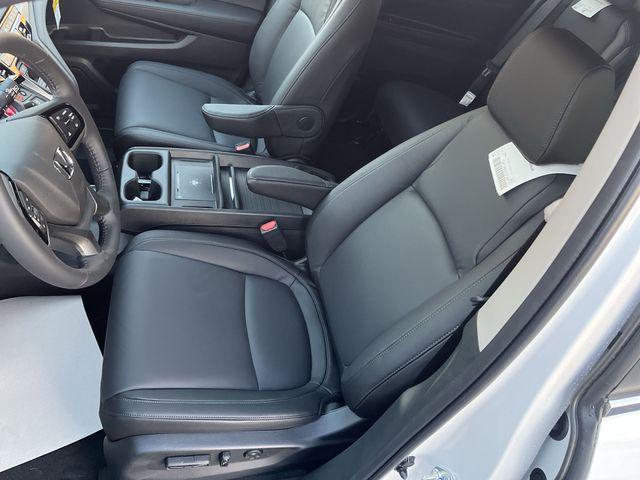 new 2026 Honda Odyssey car, priced at $43,164