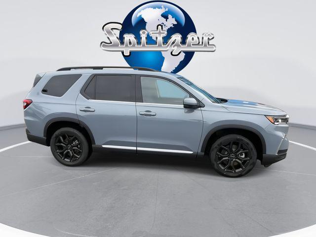 new 2025 Honda Pilot car, priced at $49,266